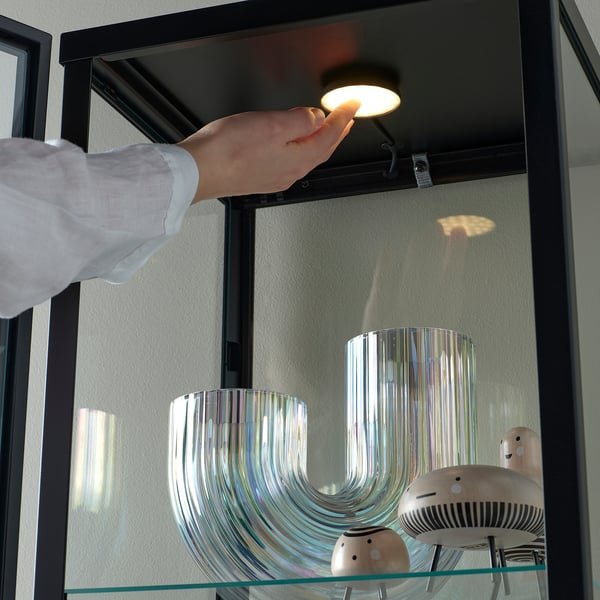 IKEA BLÅLIDEN 展示櫃加裝 STRIMSÄV 照明